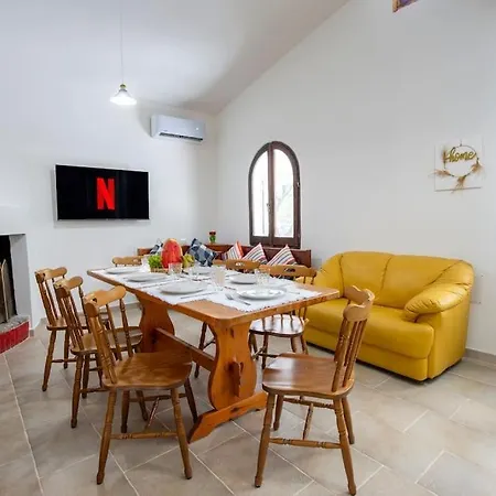 Apartment Splendida A 7min Dalla - Wifi E A-c